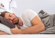 تجنب هذه الوضعيات.. متى يكون النوم خطراً على صحتك؟