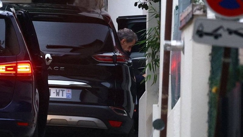 محكمة فرنسية تفرج عن ساركوزي لحين البت في الاستئناف 2 4969330