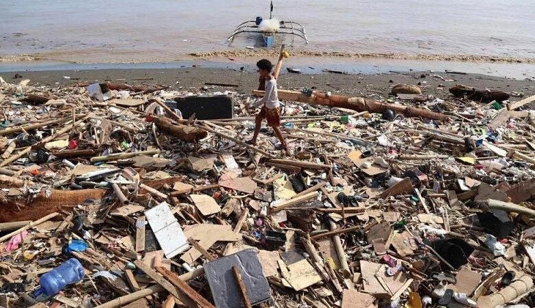الإعصار «كالماغي» يخلف 100 قتيل في الفلبين