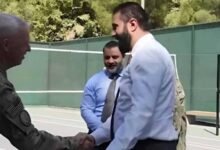 الشرع يستعرض مهاراته في كرة السلة مع قائدين بالجيش الأمريكي