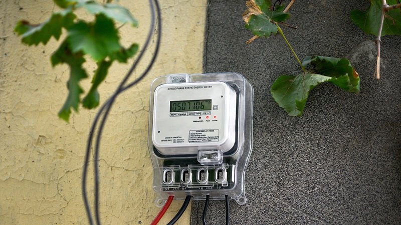 بين القرار والصدى.. المواطن يشد أحزمة التقشف الكهربائي! 2 Electric Syria