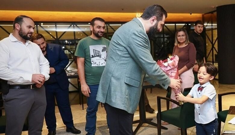 الشرع يلتقي أبناء الجالية السورية في بيليم البرازيلية