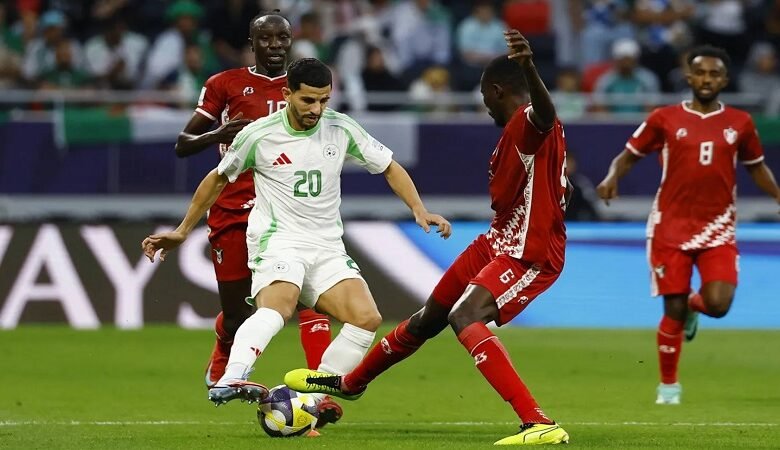 كأس العرب: الجزائر بعشرة لاعبين تتعادل مع السودان