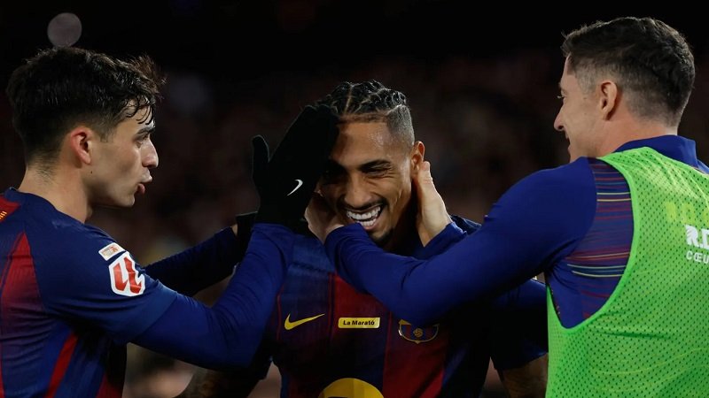 ثنائية رافينيا تُعزّز صدارة برشلونة في الدوري الإسباني 2 1305434