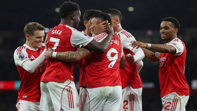 آرسنال يصعق ولفرهامبتون ويبتعد بصدارة الدوري الإنكليزي 2 1305468