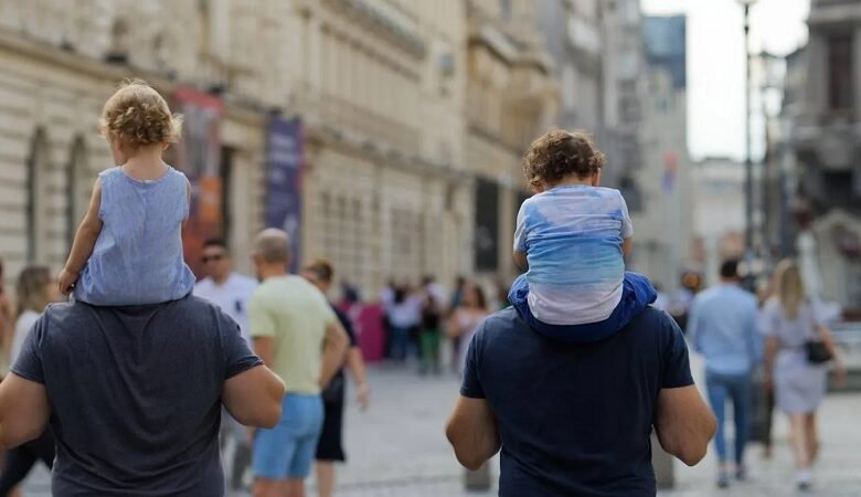 7 أمور تجعل أطفالك قريبين منك حين يكبرون 1 7 أمور تجعل أطفالك قريبين منك حين يكبرون