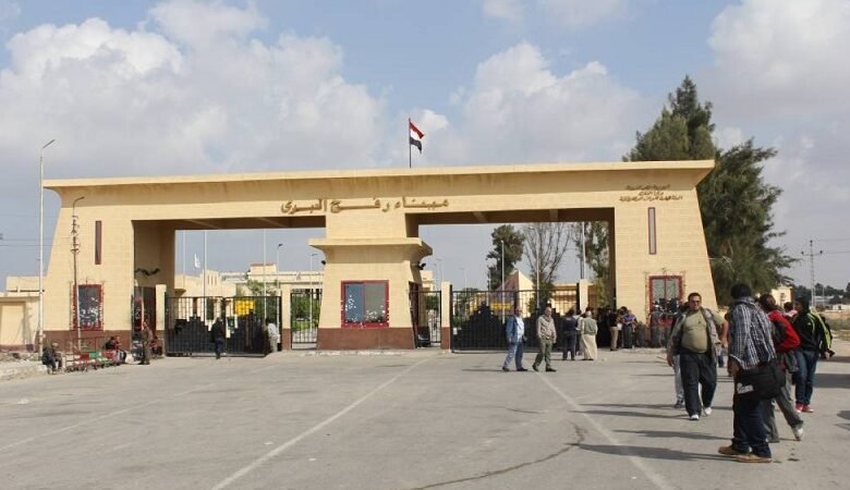 مصر تنفي التنسيق مع إسرائيل لفتح معبر رفح