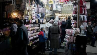خان الحرير… ذاكرة دمشق الحيّة بين الأزقة والحرف القديمة