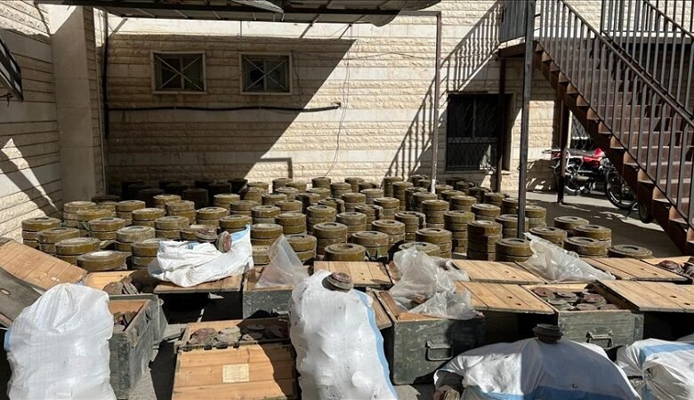 سوريا: إحباط محاولة تهريب 1250 لغماً إلى لبنان
