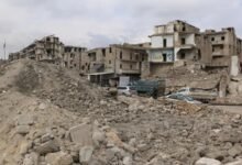 برد ينهش الجدران المهدمة في أحياء حلب المدمرة