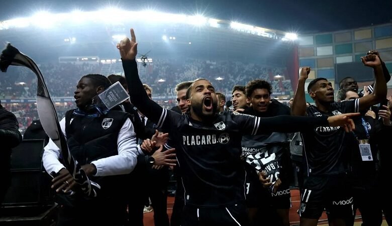 للمرة الأولى.. فيتوريا غيماريش بطلاً لكأس الدوري البرتغالي