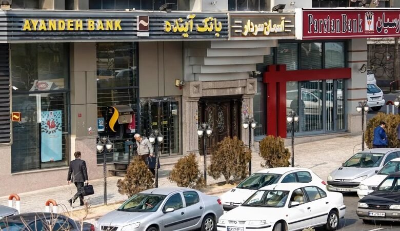 كيف فجَّرت إمبراطورية الظل المالية بركان الغضب في إيران؟