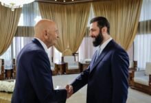 الشرع يستقبل المبعوث الأميركي ويؤكد على وحدة سوريا