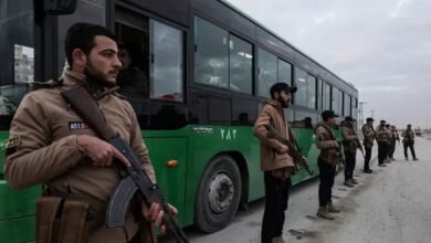 آخر دفعة من عناصر قسد تغادر حي الشيخ مقصود بحلب