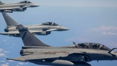 بريطانيا وفرنسا تنفذان غارة على منشأة لـ "داعش" في تدمر 13 بريطانيا وفرنسا تنفذان غارة على منشأة لـ "داعش" في تدمر