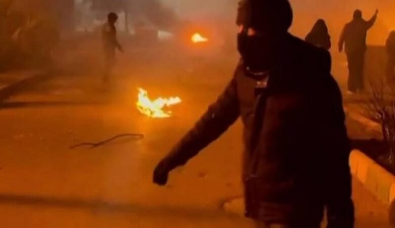 مسؤول إيراني: 2000 قتيل سقطوا خلال الاحتجاجات 1 مسؤول إيراني: 2000 قتيل سقطوا خلال الاحتجاجات