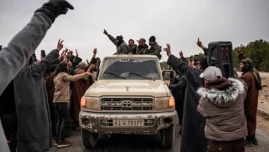الجيش السوري يعلن فتح ممرين إنسانيين في الحسكة وكوباني 14 الجيش السوري يعلن فتح ممرين إنسانيين في الحسكة وكوباني