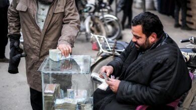 بدء الاستبدال النقدي.. كيف يتعامل السوريون مع الأسعار بالليرتين؟