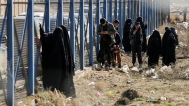 سجون ومخيمات.. أين معتقلو "داعش" في سوريا؟