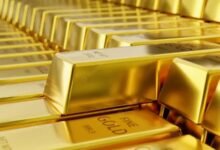 هبوط جديد بسعر الذهب إلى ما دون 4900 دولار