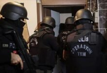 تركيا: القبض على 3 داعشيين سوريين في حملة أمنية 16 تركيا: القبض على 3 داعشيين سوريين في حملة أمنية
