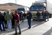 اتفاق مؤقت بين لبنان وسوريا يسمح بمرور الشاحنات 16 اتفاق مؤقت بين لبنان وسوريا يسمح بمرور الشاحنات