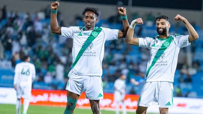 الأهلي السعودي.. تحول فني لافت وصعود صاروخي نحو اللقب 2 1415028