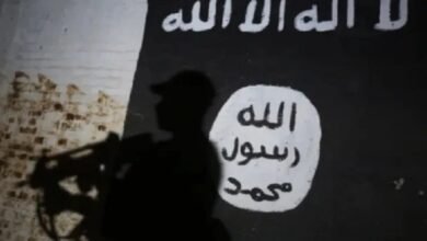 العراق يستلم من سوريا 450 من معتقلي داعش 14 العراق يستلم من سوريا 450 من معتقلي داعش