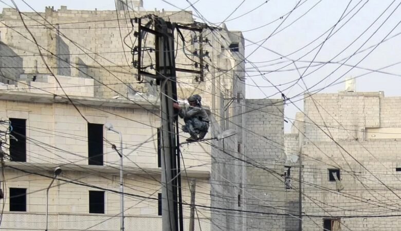 فاتورة الكهرباء في سوريا أعلى من راتب الموظف! 1 فاتورة الكهرباء في سوريا أعلى من راتب الموظف!