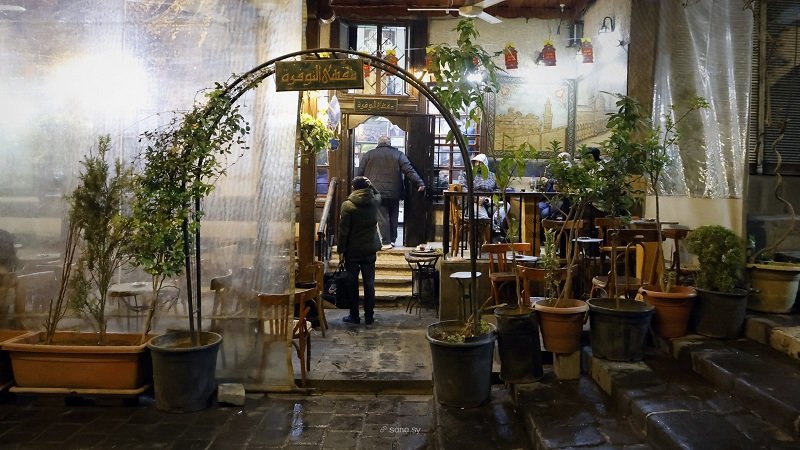 حكواتي النوفرة بدمشق.. طقس رمضاني يحفظ ذاكرة المكان 2 46A8356 scaled 1