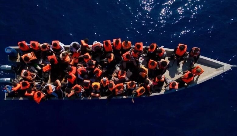 بعد غرق 15 أفغانياً.. ناجون يتهمون خفر السواحل اليوناني بصدم قاربهم