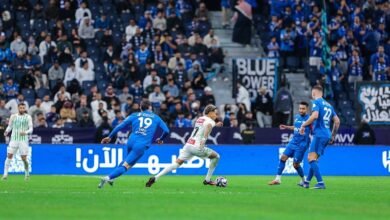 الدوريات الخليجية تواصل منافساتها الكروية بثبات