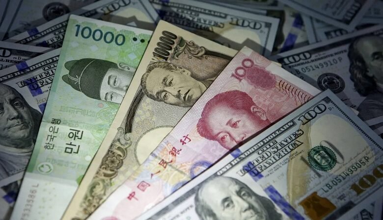 كيف «خنق» الدولار بريق الذهب في صراع الملاذات الآمنة؟ 1 كيف «خنق» الدولار بريق الذهب في صراع الملاذات الآمنة؟