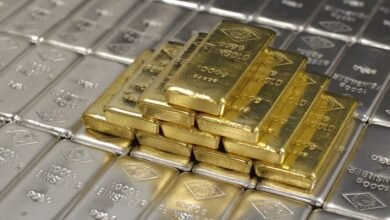 الذهب والفضة يتراجعان مع اشتعال جبهة النفط