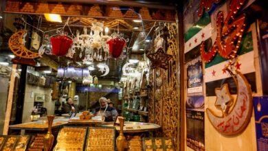 حلويات العيد.. أسعار مرتفعة وإقبال محدود! 16 حلويات العيد.. أسعار مرتفعة وإقبال محدود!