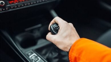 سيارتك تدفع الثمن.. عادات يومية تكلّفك الكثير! 14 سيارتك تدفع الثمن.. عادات يومية تكلّفك الكثير!