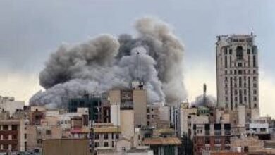 إسرائيل تعلن ضرب مواقع لإنتاج الصواريخ البالستية في طهران 15 إسرائيل تعلن ضرب مواقع لإنتاج الصواريخ البالستية في طهران