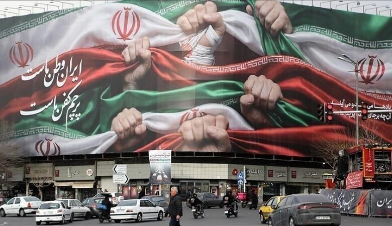 إسرائيل تهدد باغتيال المسؤولين عن اختيار مرشد جديد بإيران
