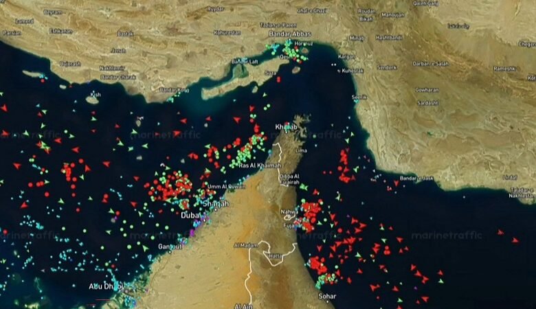حرب إيران... هدنة معلّقة ومضيق مخنوق