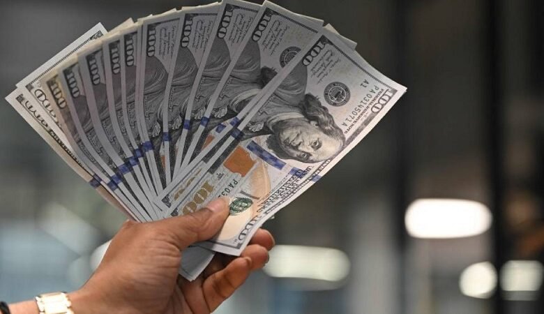 الدولار يتجه نحو تكبد أكبر خسائر أسبوعية منذ يناير 1 الدولار يتجه نحو تكبد أكبر خسائر أسبوعية منذ يناير