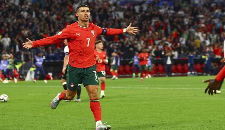 يتقدمهم رونالدو.. 5 لاعبين فوق الأربعين في كأس العالم 2026 1 يتقدمهم رونالدو.. 5 لاعبين فوق الأربعين في كأس العالم 2026