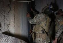 سوريا تكشف شبكة أنفاق مرتبطة بـ«حزب الله» على الحدود اللبنانية 16 سوريا تكشف شبكة أنفاق مرتبطة بـ«حزب الله» على الحدود اللبنانية