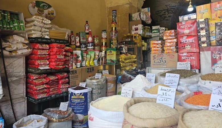"الدولار طلع".. المواطن في مواجهة موجة غلاء جديدة!