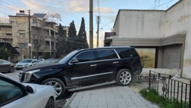 ركن السيارات على الأرصفة في حلب.. أسباب وحلول