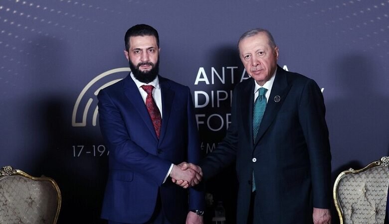 الرئيس التركي يلتقي نظيره السوري في أنطاليا 1 الرئيس التركي يلتقي نظيره السوري في أنطاليا