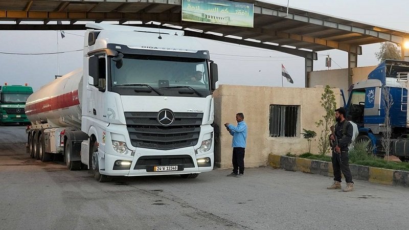 عبور أول قافلة ترانزيت من تركيا إلى العراق عبر سوريا 2 1548124