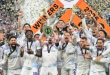 أستون فيلا الإنكليزي يتوّج بطلاً للدوري الأوروبي 13 أستون فيلا الإنكليزي يتوّج بطلاً للدوري الأوروبي