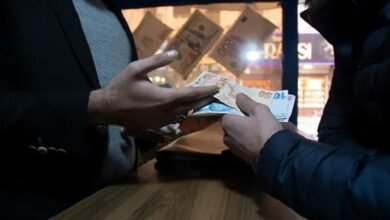 3 عملات بالأسواق.. كيف يواجه سكان الشمال السوري أزمة الأسعار؟ 12 3 عملات بالأسواق.. كيف يواجه سكان الشمال السوري أزمة الأسعار؟
