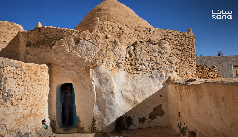 البيوت الطينية.. ذاكرة العمارة السورية في مواجهة الاندثار