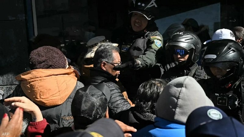 الرئيس البوليفي يعلن حالة الطوارئ لمواجهة الاحتجاجات 2 الرئيس البوليفي يعلن حالة الطوارئ لمواجهة الاحتجاجات
